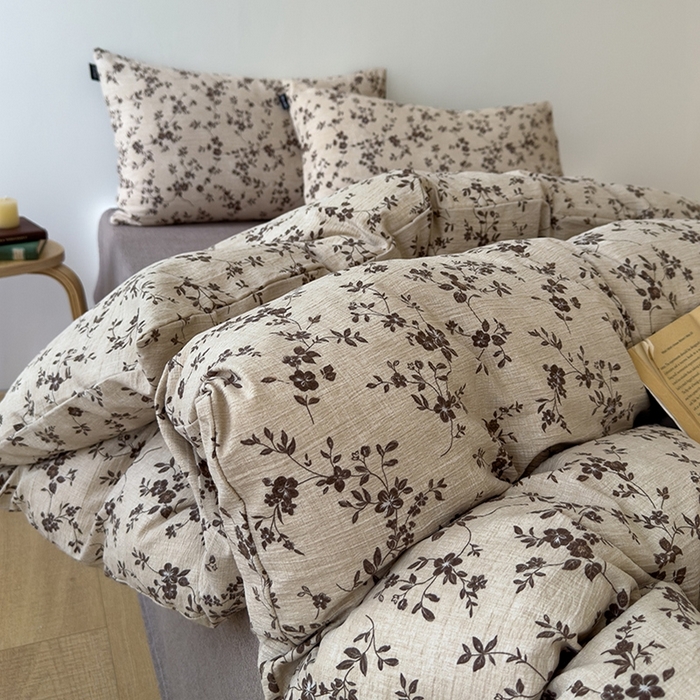 91家纺网 家纺一手货源 找家纺 竹合家纺 2025秋冬新品爆款加厚高克重复古风皱皱印花四件套秋海棠