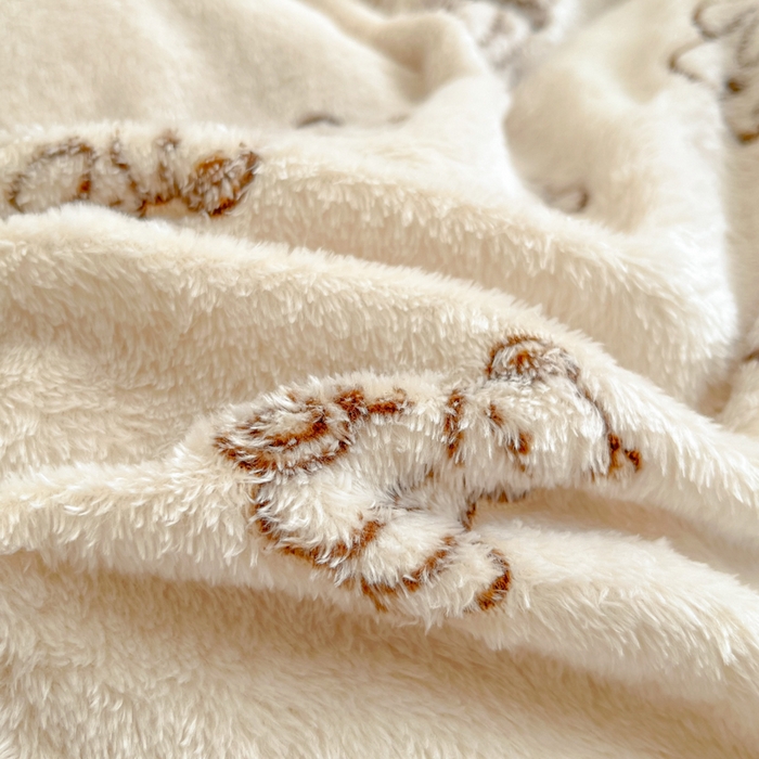 91家纺网 家纺一手货源 找家纺 川悦生活 2025新款立体雪花绒印花大床四件套系列一场景一 奶咖小熊