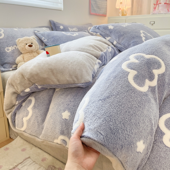 91家纺网 家纺一手货源 找家纺 川悦生活 2025新款立体雪花绒印花大床四件套系列一场景一 奶味云朵