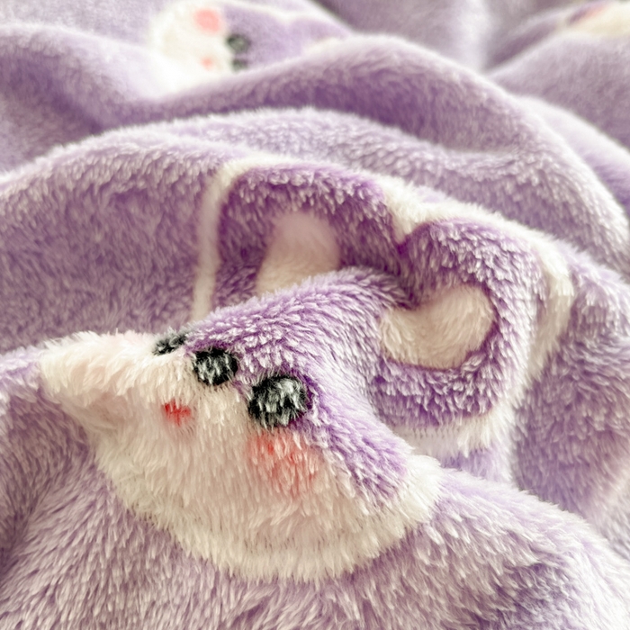 91家纺网 家纺一手货源 找家纺 川悦生活 2025新款立体雪花绒印花大床四件套系列一场景一 妮娜兔