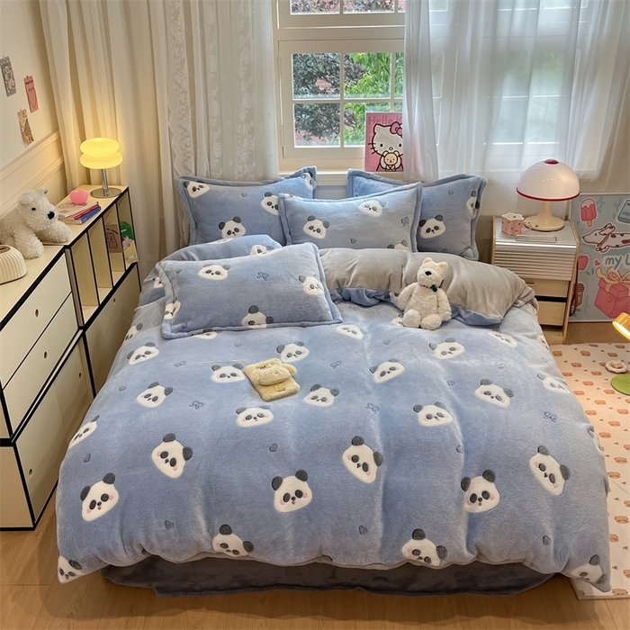 川悦生活 2025新款立体雪花绒印花大床四件套系列一场景一 塔丽小熊猫