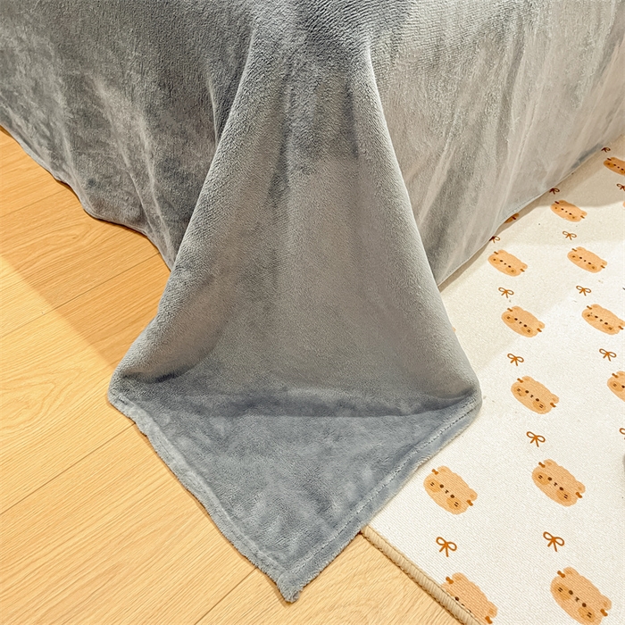 91家纺网 家纺一手货源 找家纺 川悦生活 2025新款立体雪花绒印花大床四件套系列一场景一 塔丽小熊猫