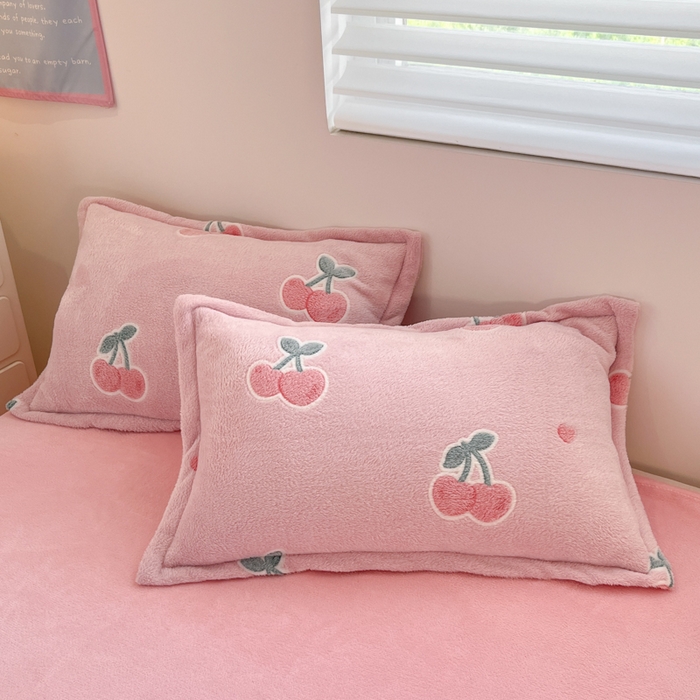 91家纺网 家纺一手货源 找家纺 川悦生活 2025新款立体雪花绒印花大床四件套系列一场景一 桃心爱语