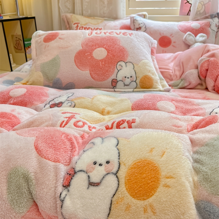 91家纺网 家纺一手货源 找家纺 川悦生活 2025新款立体雪花绒印花大床四件套系列一场景一 甜心花田