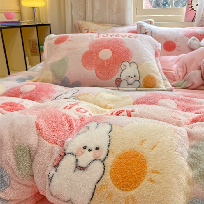 91家纺网 家纺一手货源 找家纺 川悦生活 2025新款立体雪花绒印花大床四件套系列一场景一 甜心花田