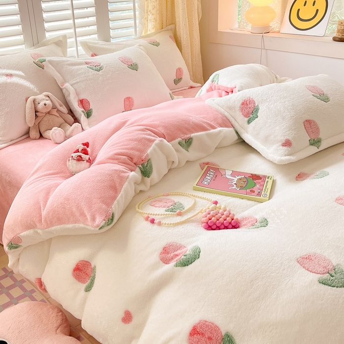 91家纺网 家纺一手货源 找家纺 川悦生活 2025新款立体雪花绒印花大床四件套系列一场景一 小郁金