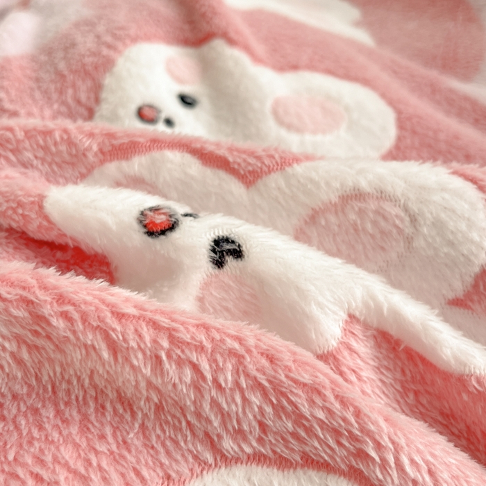 91家纺网 家纺一手货源 找家纺 川悦生活 2025新款立体雪花绒印花大床四件套系列一场景一 幸福甜兔