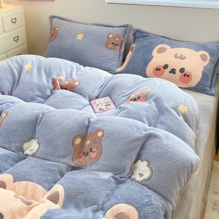 91家纺网 家纺一手货源 找家纺 川悦生活 2025新款立体雪花绒印花大床四件套系列一场景一 熊小巴