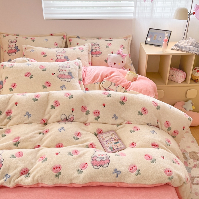 91家纺网 家纺一手货源 找家纺 川悦生活 2025新款立体雪花绒印花大床四件套系列一场景一 郁金奶兔