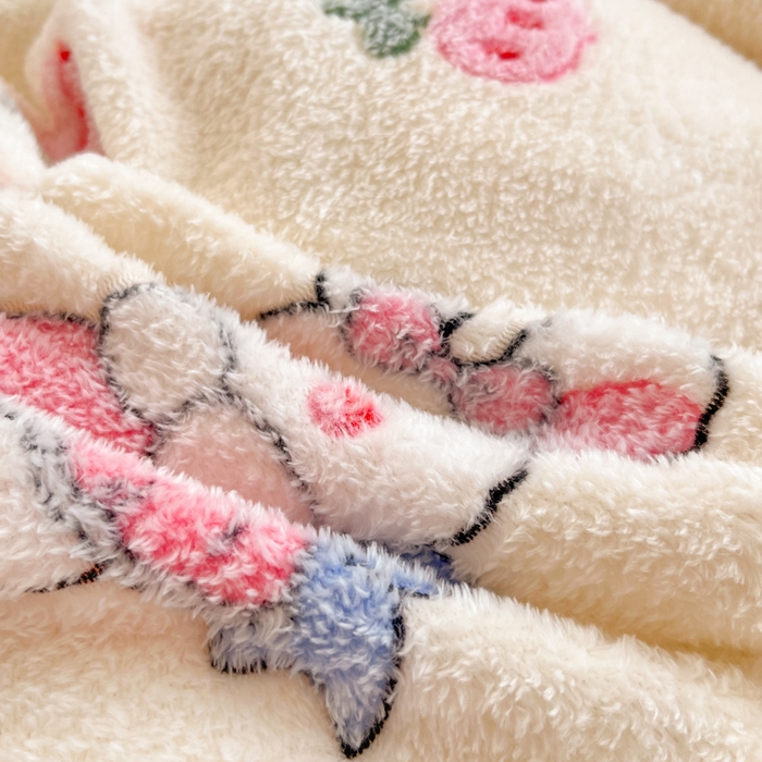 91家纺网 家纺一手货源 找家纺 川悦生活 2025新款立体雪花绒印花大床四件套系列一场景一 郁金奶兔