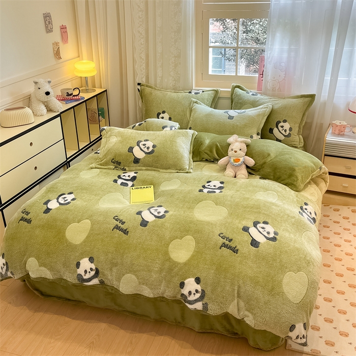 91家纺网 家纺一手货源 找家纺 川悦生活 2025新款立体雪花绒印花大床四件套系列一场景一 lucky熊猫