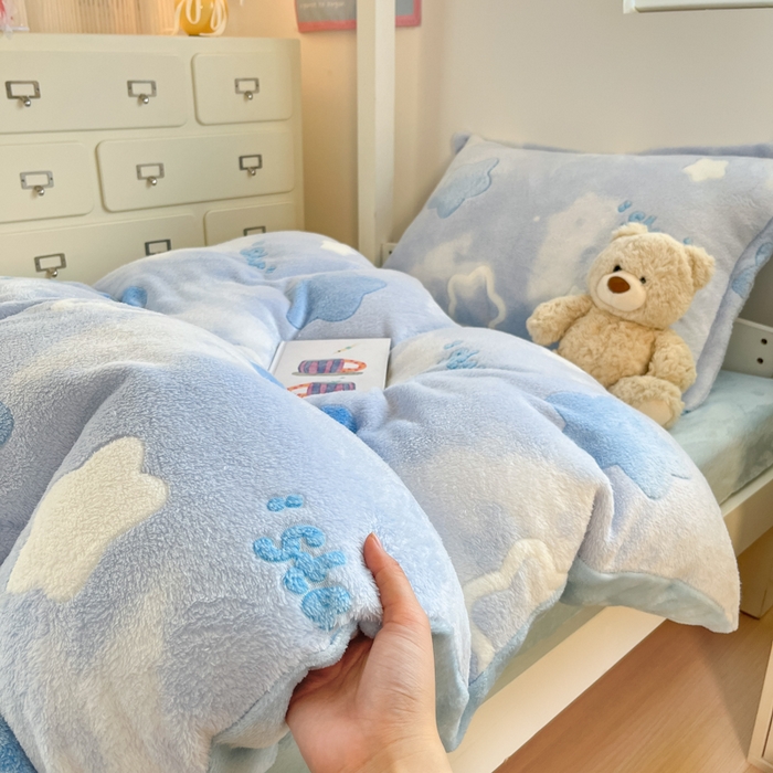 91家纺网 家纺一手货源 找家纺 川悦生活 2025新款立体雪花绒印花四件套学生床系列二场景一 叮咚星星