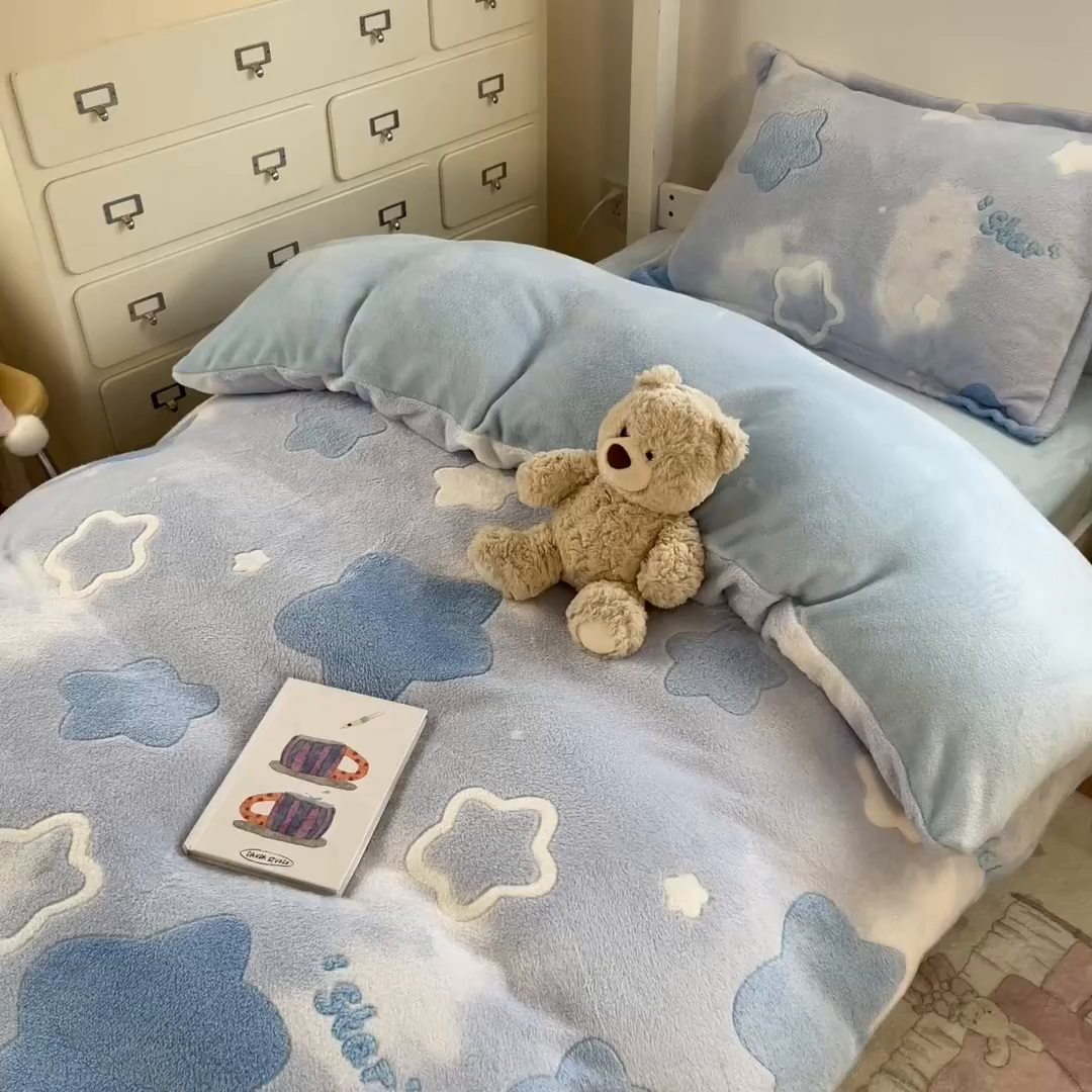 91家纺网 家纺一手货源 找家纺 川悦生活 2025新款立体雪花绒印花四件套学生床系列二场景一 叮咚星星