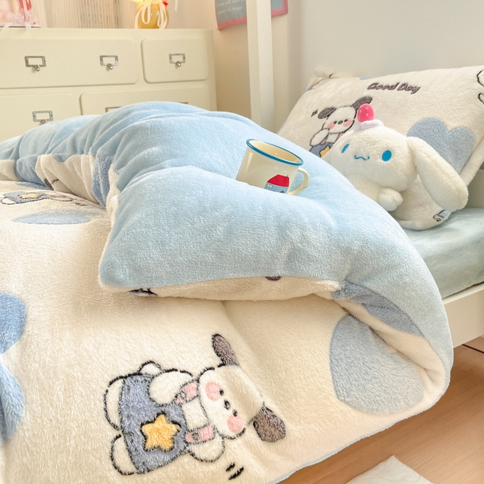 91家纺网 家纺一手货源 找家纺 川悦生活 2025新款立体雪花绒印花四件套学生床系列二场景一 快乐西高地