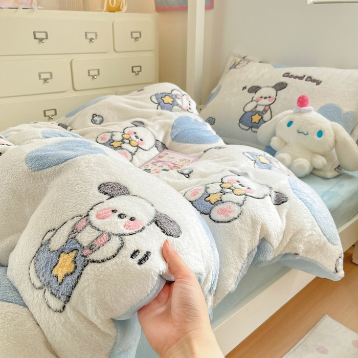 91家纺网 家纺一手货源 找家纺 川悦生活 2025新款立体雪花绒印花四件套学生床系列二场景一 快乐西高地