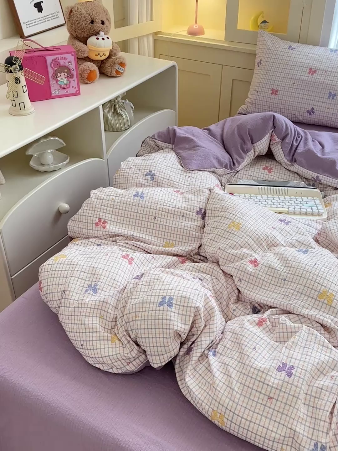 91家纺网 家纺一手货源 找家纺 水墨江南 2025新款云感双层纱印花四件套 多彩蝴蝶结