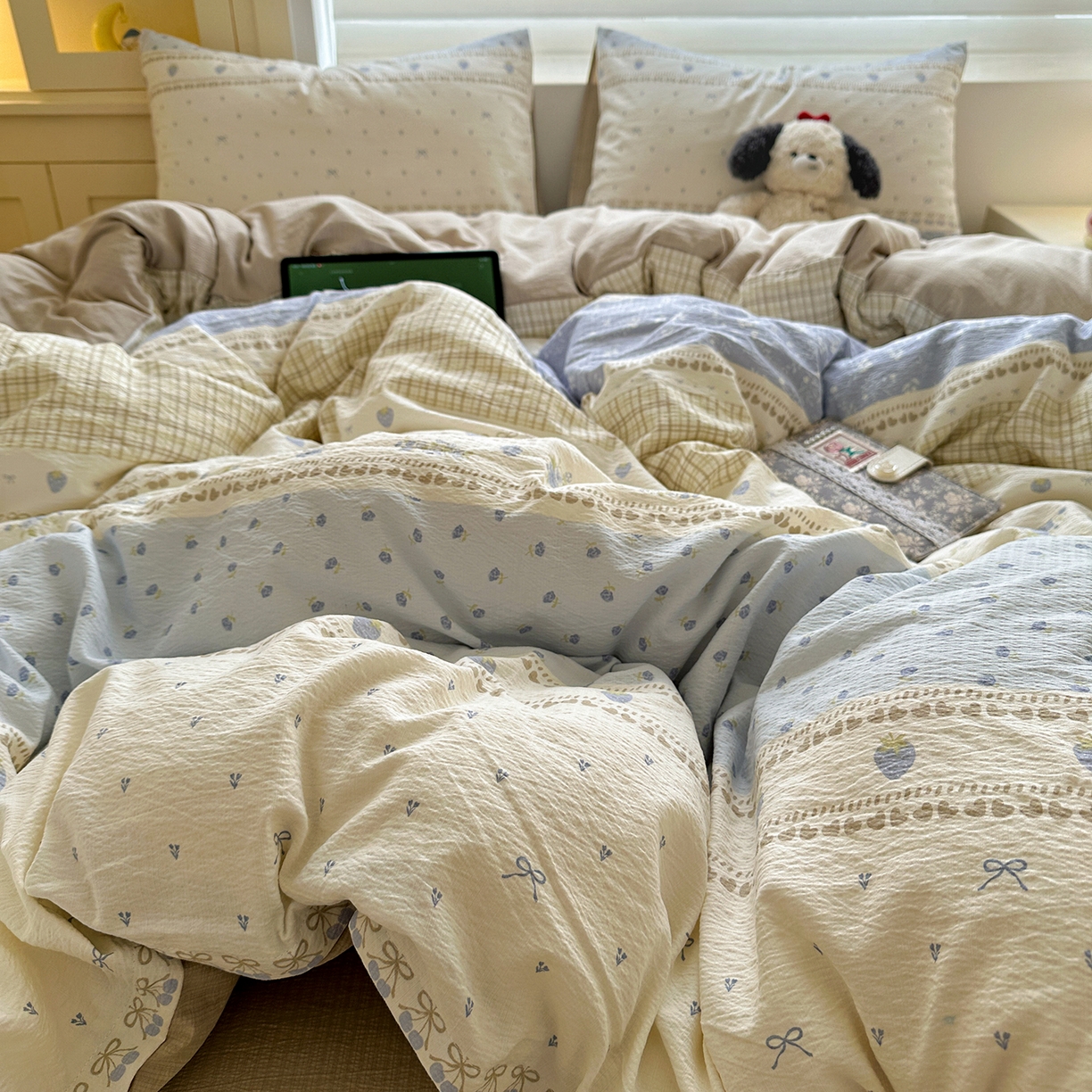 91家纺网 家纺一手货源 找家纺 水墨江南 2025新款云感双层纱印花四件套 春天里