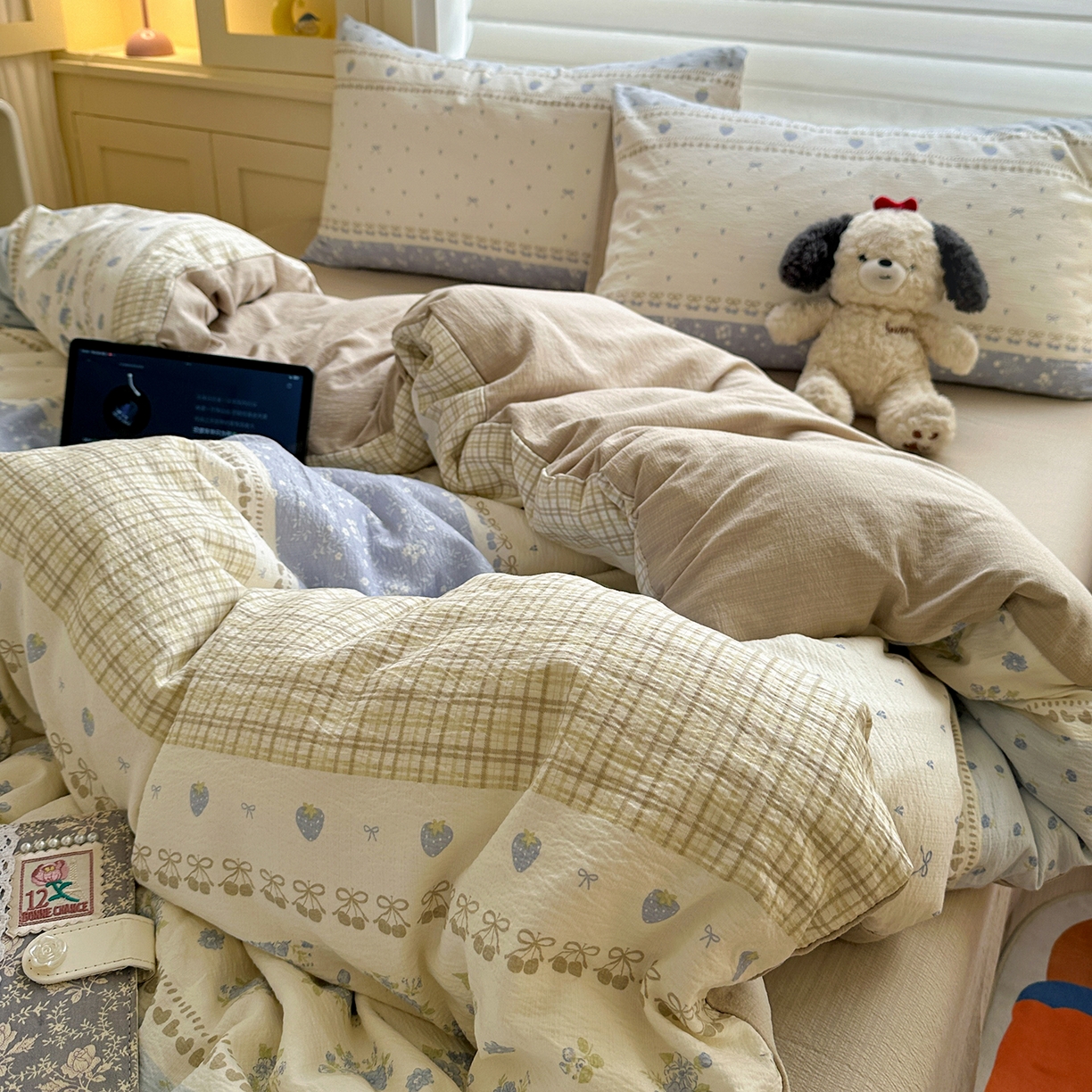 91家纺网 家纺一手货源 找家纺 水墨江南 2025新款云感双层纱印花四件套 春天里