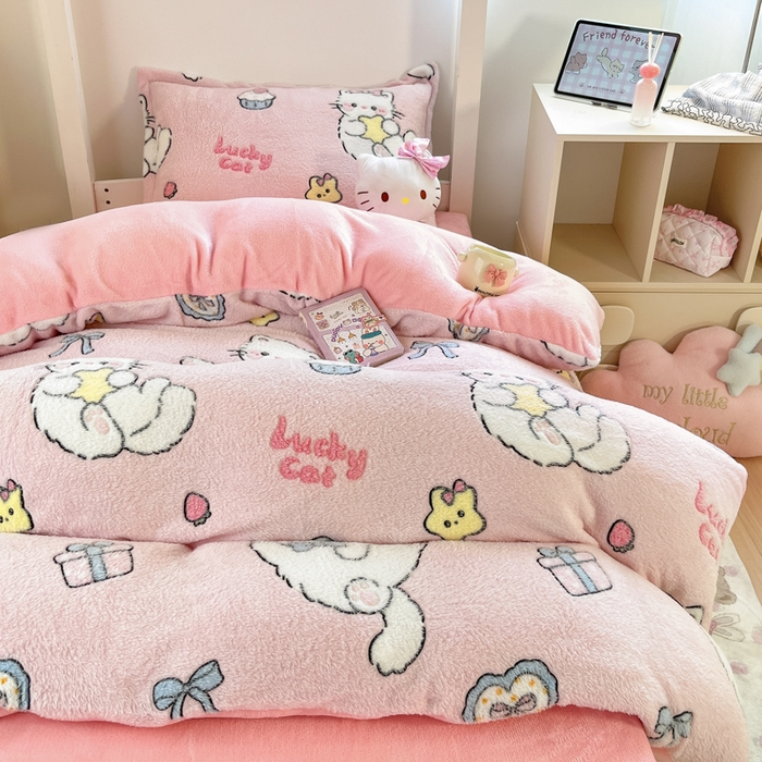 91家纺网 家纺一手货源 找家纺 川悦生活 2025新款立体雪花绒印花四件套学生床系列二场景一 甜梦小猫