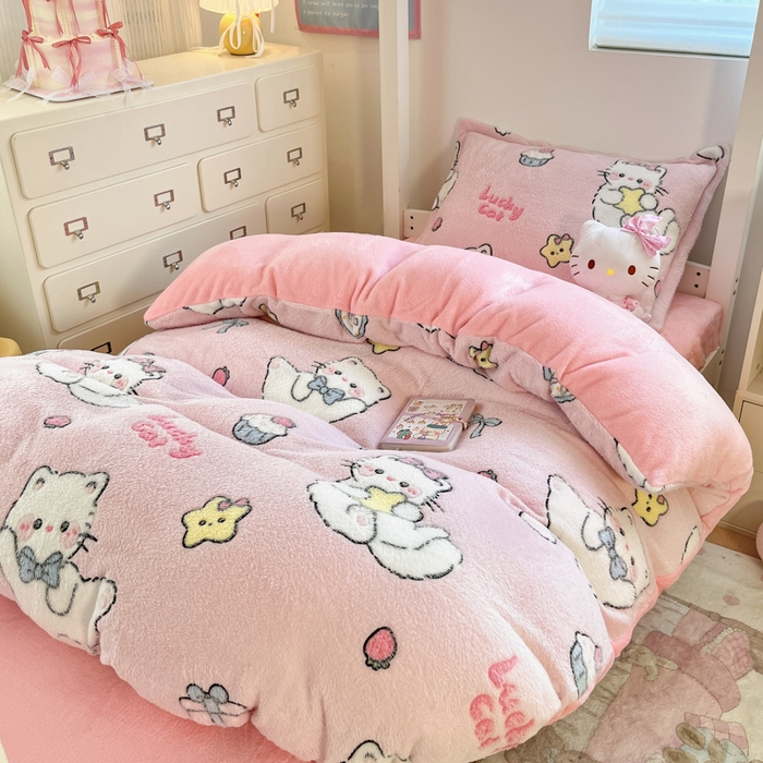 91家纺网 家纺一手货源 找家纺 川悦生活 2025新款立体雪花绒印花四件套学生床系列二场景一 甜梦小猫