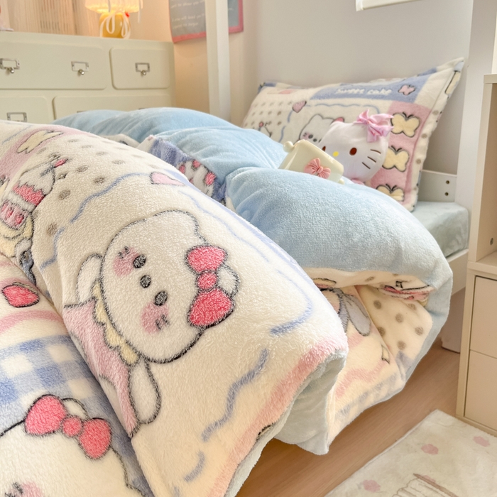 91家纺网 家纺一手货源 找家纺 川悦生活 2025新款立体雪花绒印花四件套学生床系列二场景一 小喵甜心