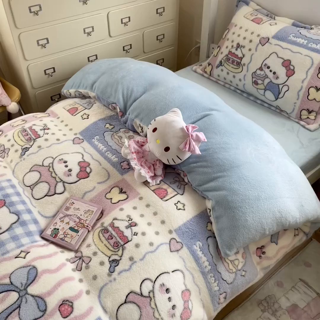 91家纺网 家纺一手货源 找家纺 川悦生活 2025新款立体雪花绒印花四件套学生床系列二场景一 小喵甜心