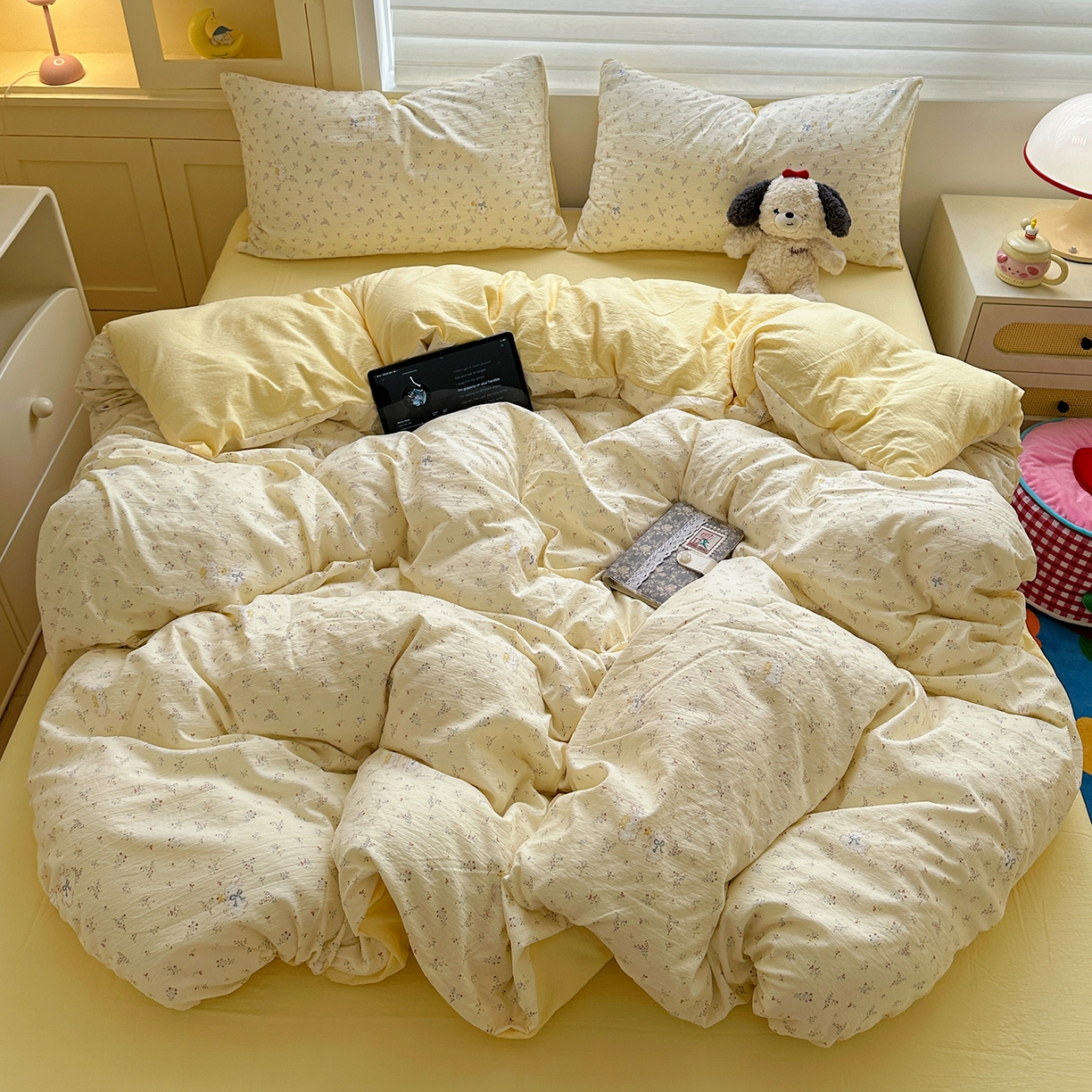 91家纺网 家纺一手货源 找家纺 水墨江南 2025新款云感双层纱印花四件套 花园兔