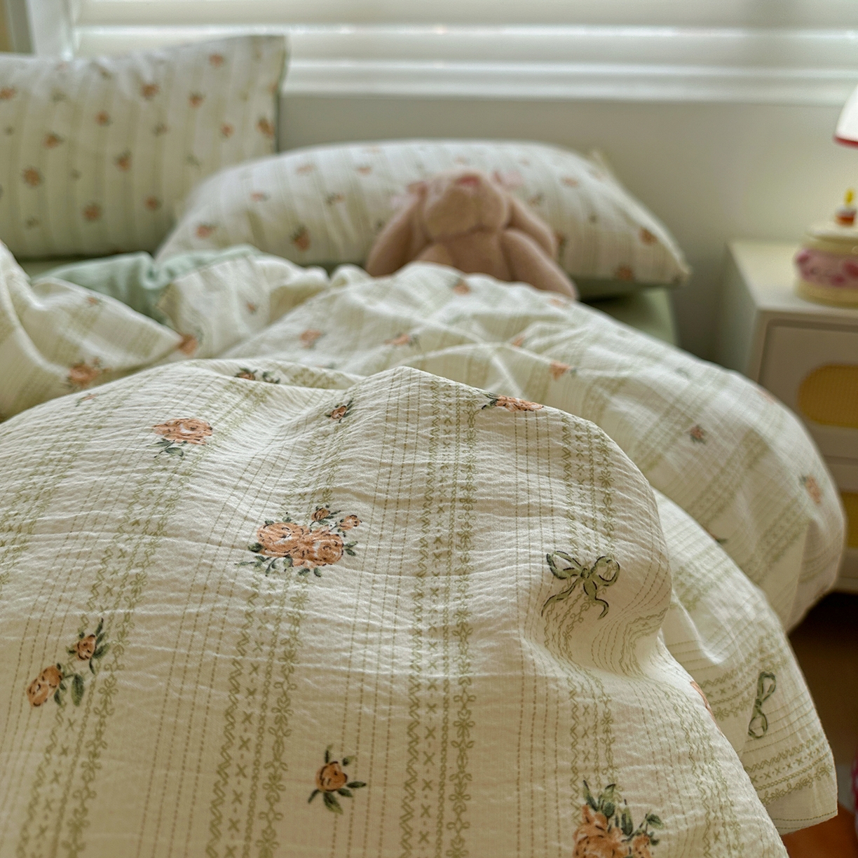 91家纺网 家纺一手货源 找家纺 水墨江南 2025新款云感双层纱印花四件套 花枝蔓