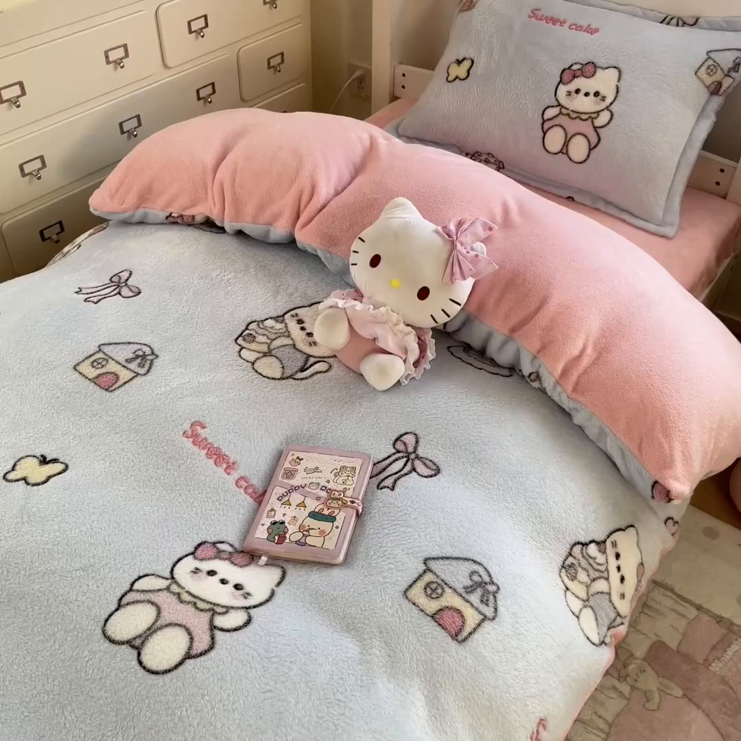 91家纺网 家纺一手货源 找家纺 川悦生活 2025新款立体雪花绒印花四件套学生床系列二场景一 幸运小咪