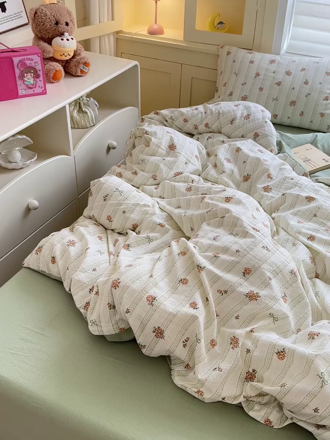 91家纺网 家纺一手货源 找家纺 水墨江南 2025新款云感双层纱印花四件套 花枝蔓