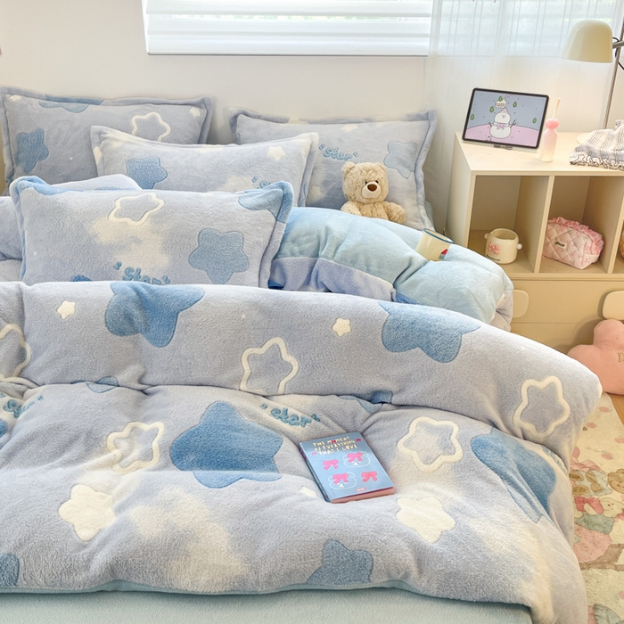 91家纺网 家纺一手货源 找家纺 川悦生活 2025新款立体雪花绒印花大床四件套系列二场景一 叮咚星星