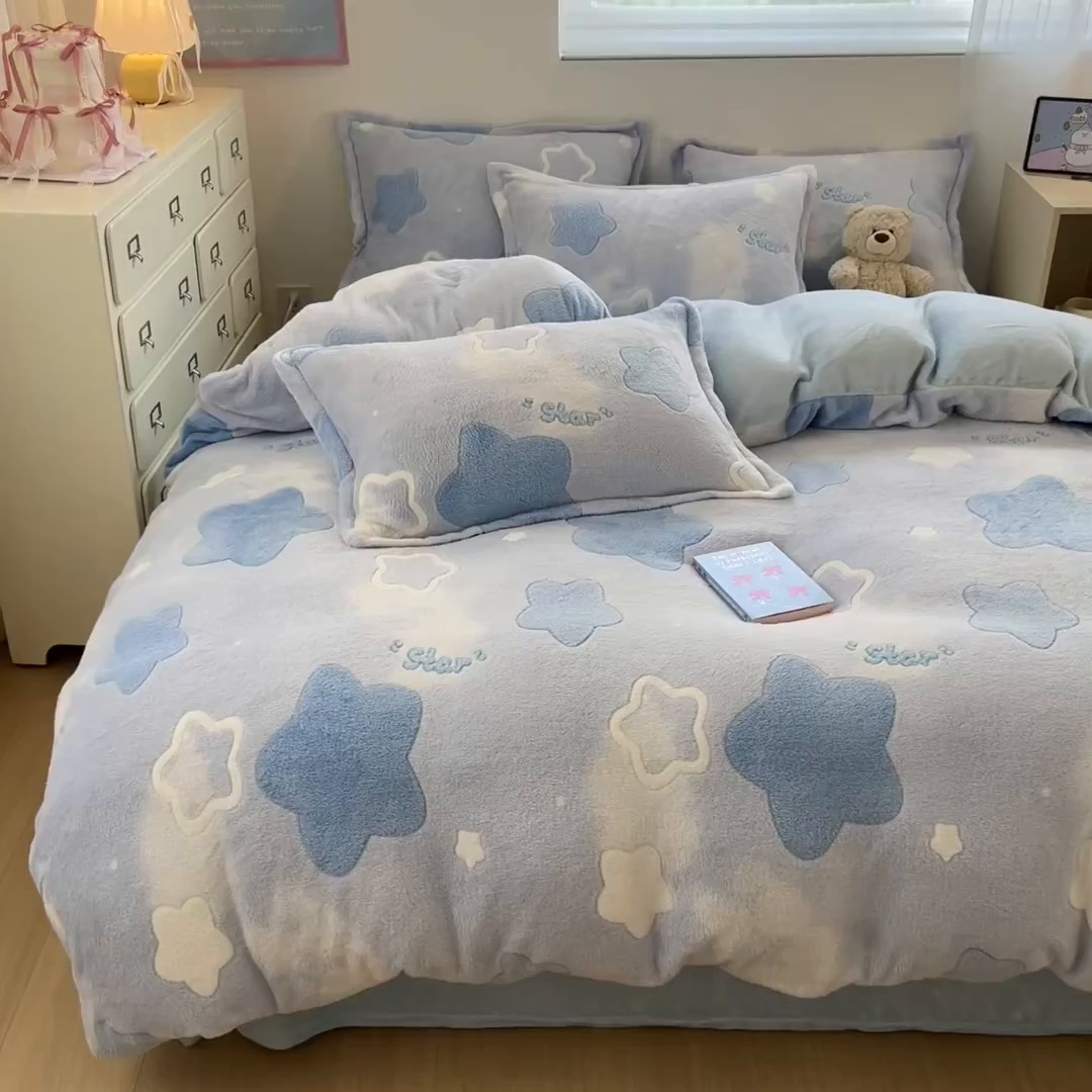 91家纺网 家纺一手货源 找家纺 川悦生活 2025新款立体雪花绒印花大床四件套系列二场景一 叮咚星星