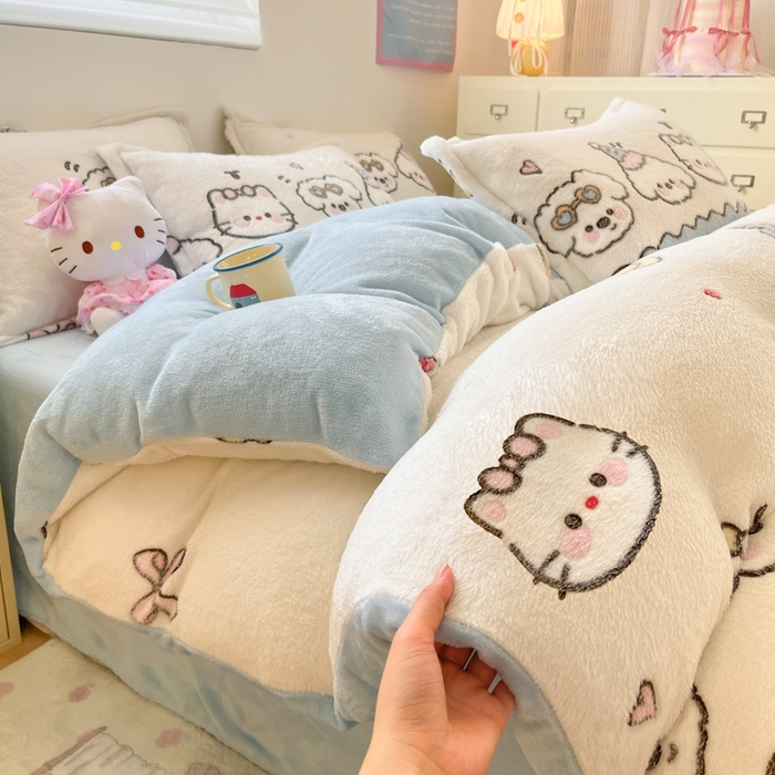 91家纺网 家纺一手货源 找家纺 川悦生活 2025新款立体雪花绒印花大床四件套系列二场景一 快乐派对