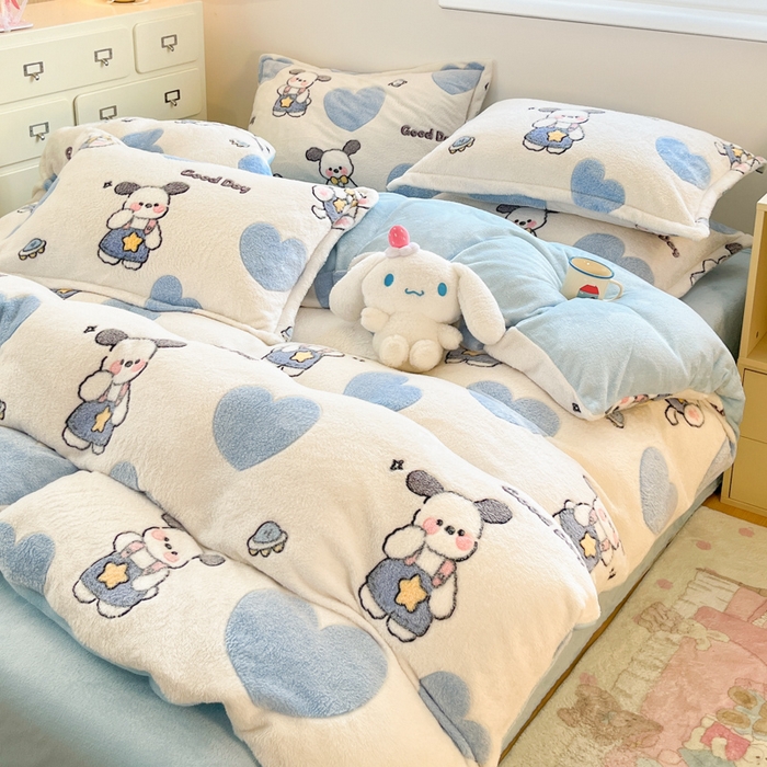 91家纺网 家纺一手货源 找家纺 川悦生活 2025新款立体雪花绒印花大床四件套系列二场景一 快乐西高地