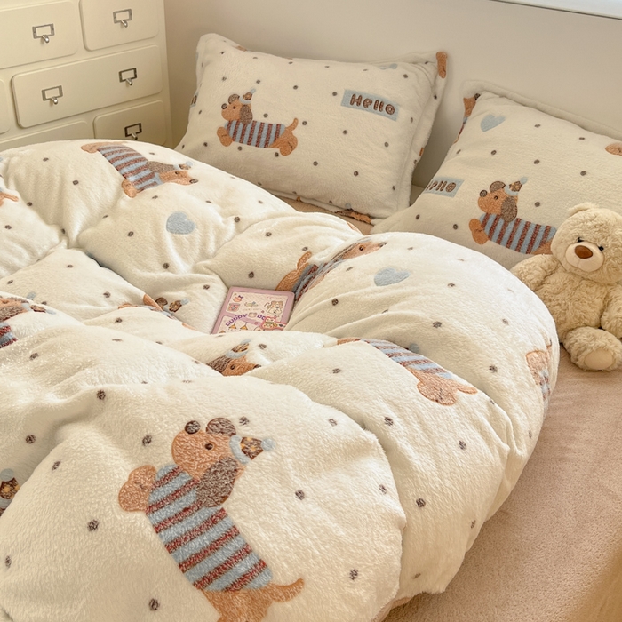 91家纺网 家纺一手货源 找家纺 川悦生活 2025新款立体雪花绒印花大床四件套系列二场景一 腊肠小点