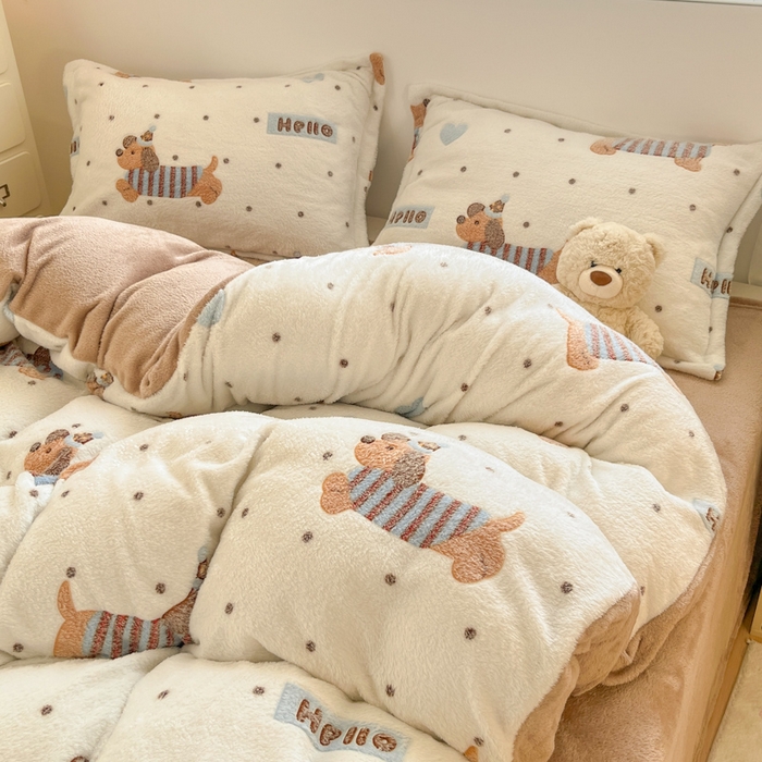 91家纺网 家纺一手货源 找家纺 川悦生活 2025新款立体雪花绒印花大床四件套系列二场景一 腊肠小点