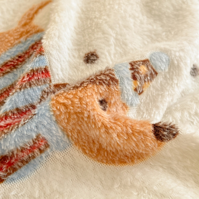 91家纺网 家纺一手货源 找家纺 川悦生活 2025新款立体雪花绒印花大床四件套系列二场景一 腊肠小点