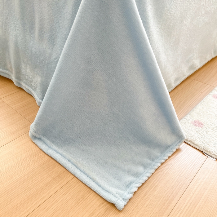 91家纺网 家纺一手货源 找家纺 川悦生活 2025新款立体雪花绒印花大床四件套系列二场景一 奶蓝小汪蓝