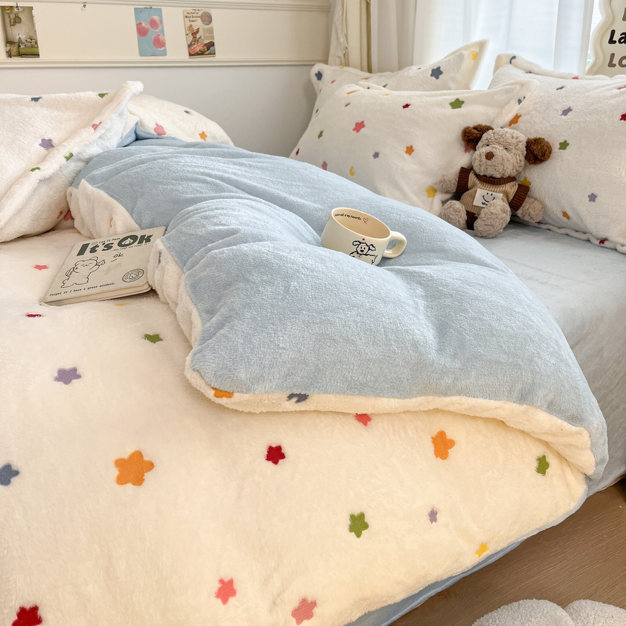 91家纺网 家纺一手货源 找家纺 川悦生活 2025新款立体雪花绒印花大床四件套系列二场景一 奶昔星星