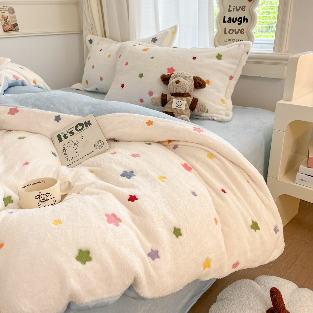 91家纺网 家纺一手货源 找家纺 川悦生活 2025新款立体雪花绒印花大床四件套系列二场景一 奶昔星星