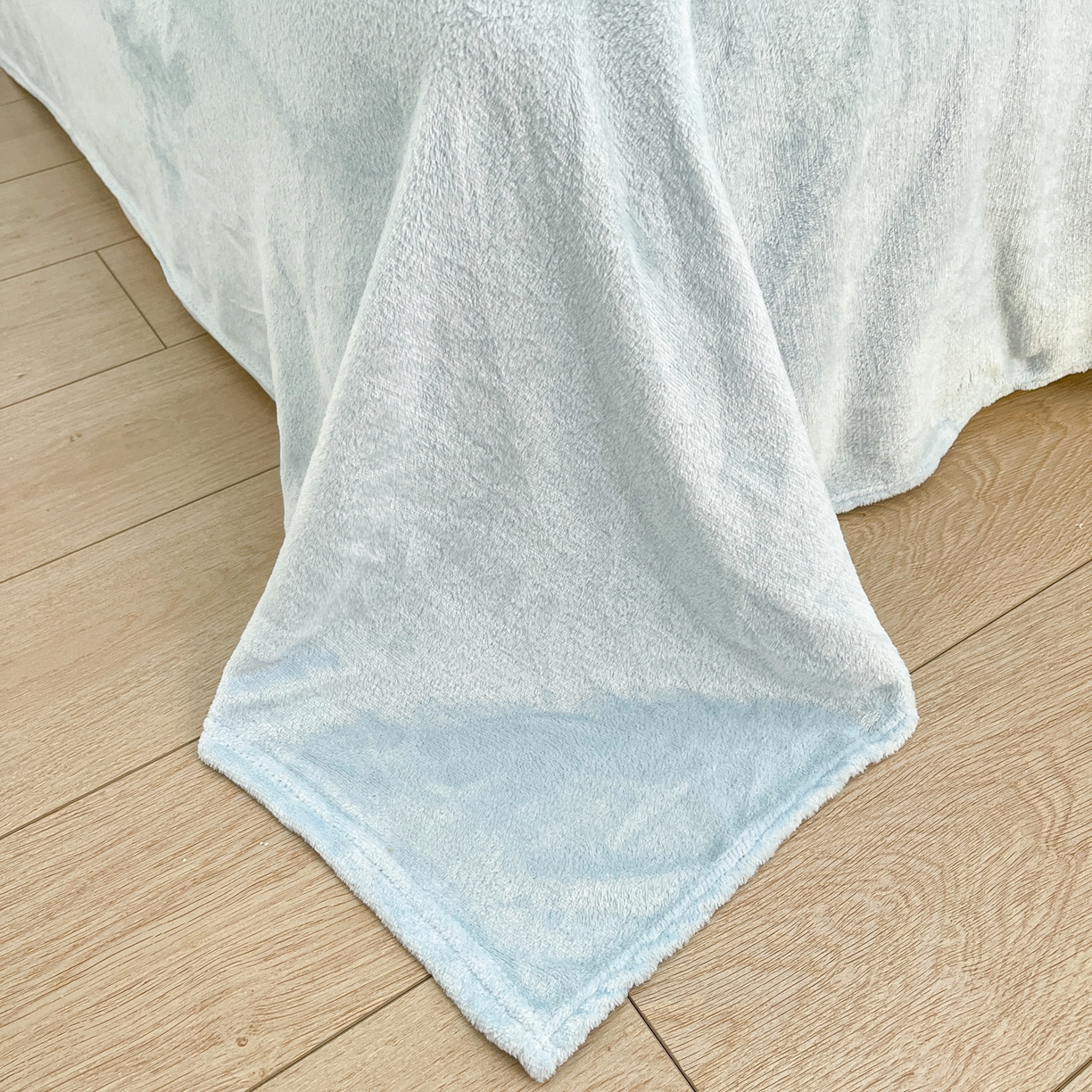 91家纺网 家纺一手货源 找家纺 川悦生活 2025新款立体雪花绒印花大床四件套系列二场景一 奶昔星星