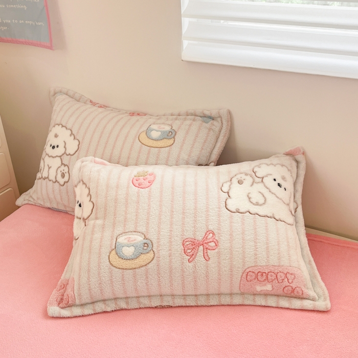 91家纺网 家纺一手货源 找家纺 川悦生活 2025新款立体雪花绒印花大床四件套系列二场景一 奶云蛋糕