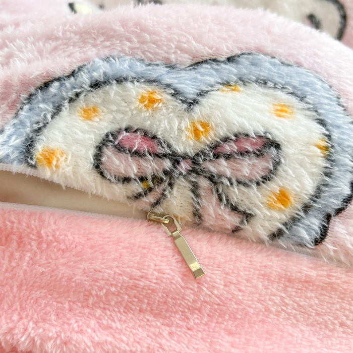 91家纺网 家纺一手货源 找家纺 川悦生活 2025新款立体雪花绒印花大床四件套系列二场景一 甜梦小猫