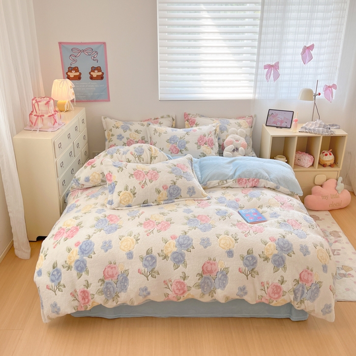 91家纺网 家纺一手货源 找家纺 川悦生活 2025新款立体雪花绒印花大床四件套系列二场景一 西柚花花