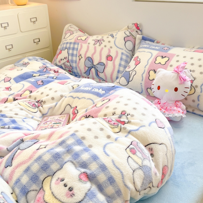 91家纺网 家纺一手货源 找家纺 川悦生活 2025新款立体雪花绒印花大床四件套系列二场景一 小喵甜心