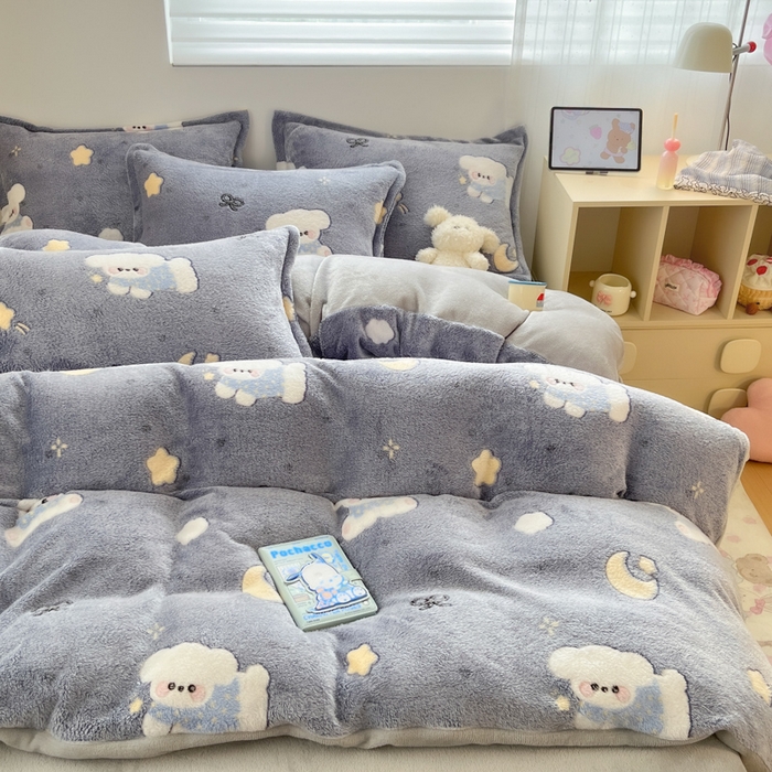 91家纺网 家纺一手货源 找家纺 川悦生活 2025新款立体雪花绒印花大床四件套系列二场景一 星月小狗-灰