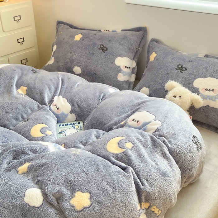 91家纺网 家纺一手货源 找家纺 川悦生活 2025新款立体雪花绒印花大床四件套系列二场景一 星月小狗-灰