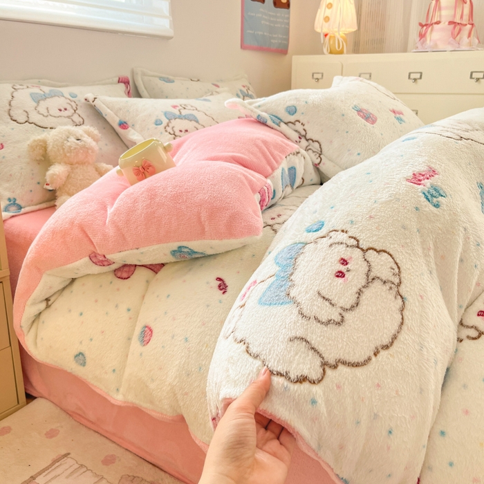 91家纺网 家纺一手货源 找家纺 川悦生活 2025新款立体雪花绒印花大床四件套系列二场景一 幸福奶旺