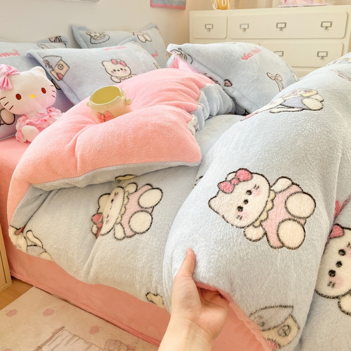 91家纺网 家纺一手货源 找家纺 川悦生活 2025新款立体雪花绒印花大床四件套系列二场景一 幸运小咪