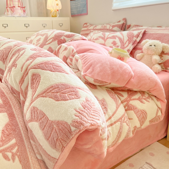 川悦生活 2025新款立体雪花绒印花大床四件套系列二场景一 月桂-粉